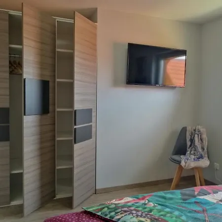 Premium-plus-ferienhaus Thiazi 別荘 ハッセルフェルデ
